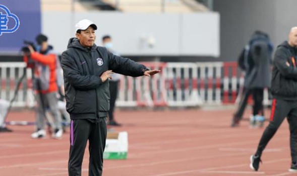  奥格斯堡替补奇兵建功，德甲保级大战惊心动魄