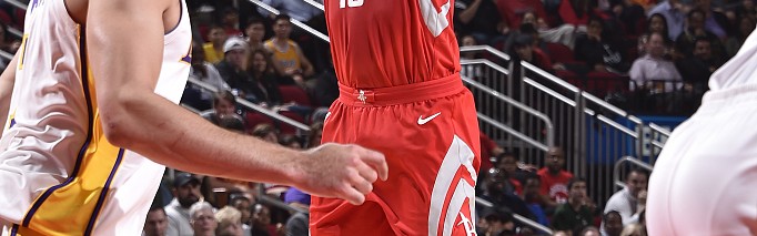  班凯罗两双魔术客场爆冷战胜湖人队