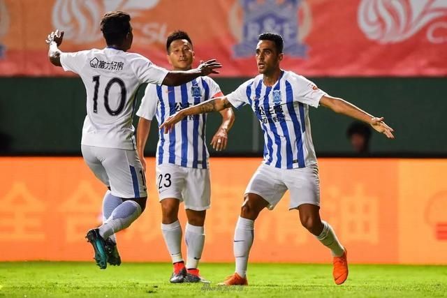  蒙彼利埃老将传射建功助球队力克里尔取首胜